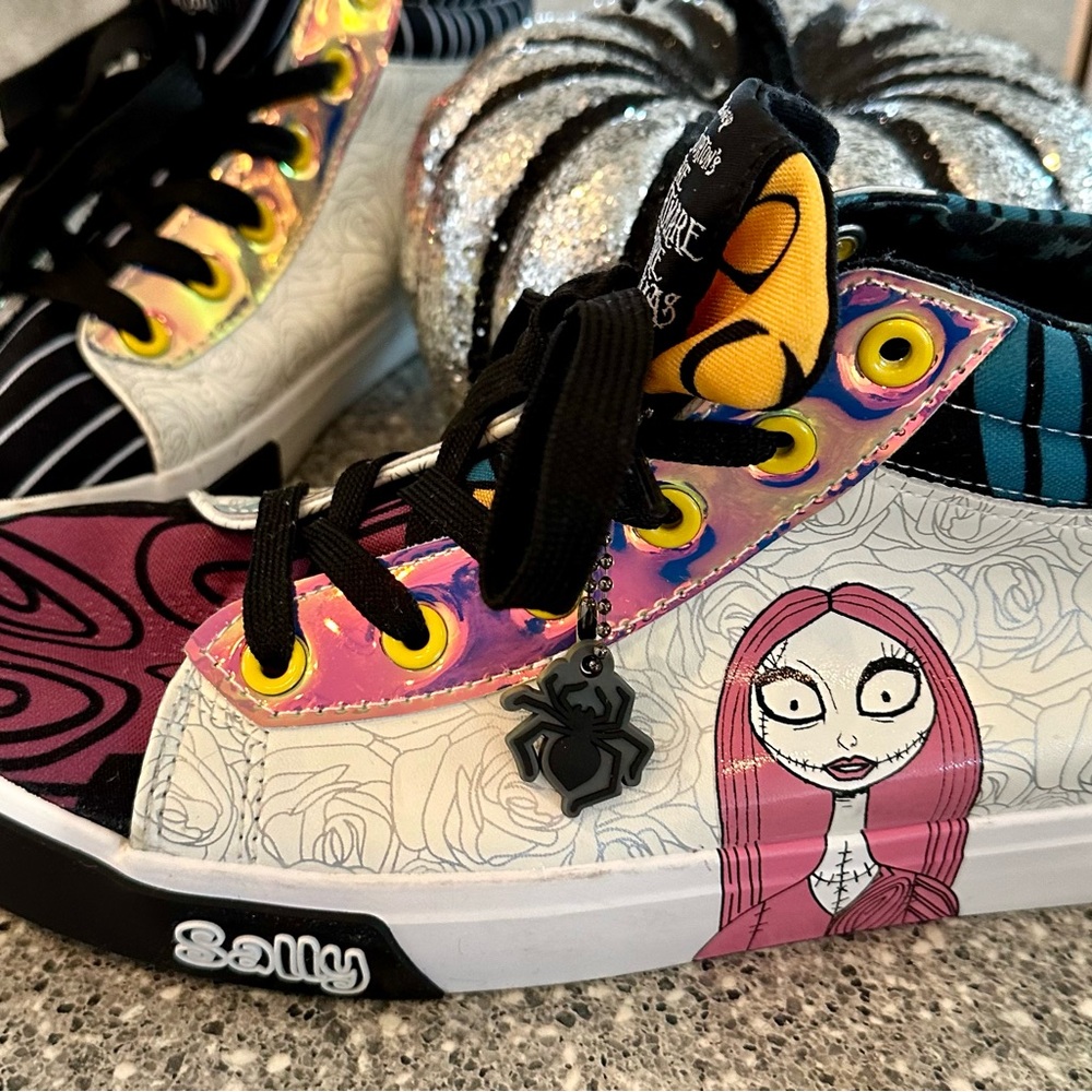 Disney Tim Burton’s Nightmare Before Christmas high tennis shoes Sz 8 - Picture 3 of 14
